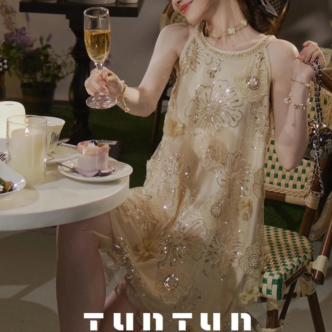 吞吞时尚穿搭轻奢5月25号上新【月光宴曲】仙气气质连衣裙复古