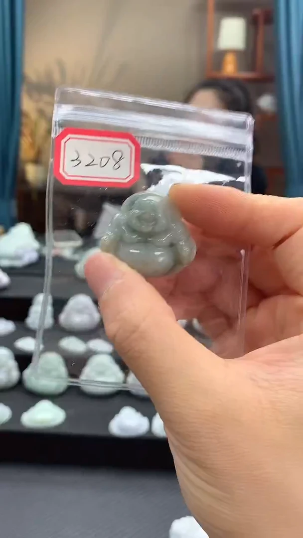 颈饰未镶嵌翡翠佛公3208瑕疵慎拍