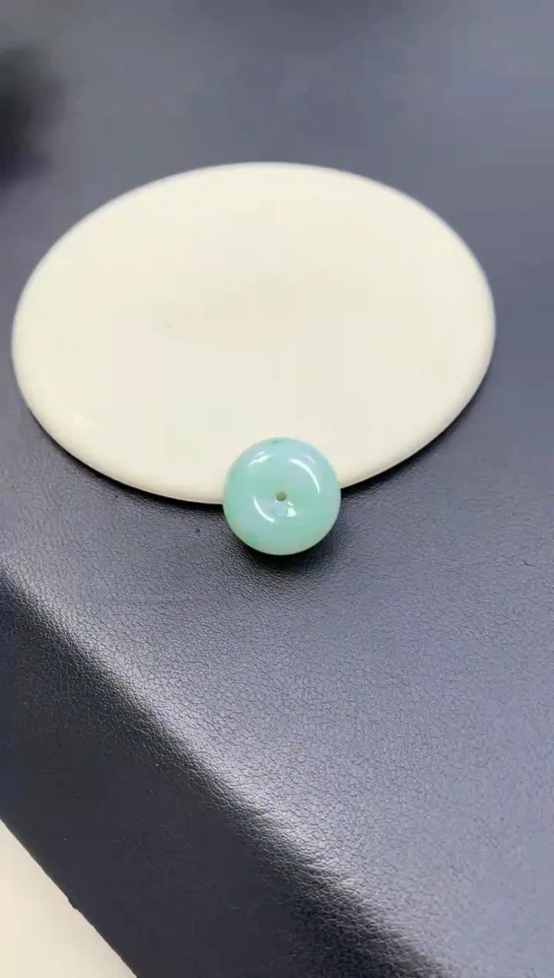 未镶嵌定制翡翠48小时鉴赏期 退货不扣服务费