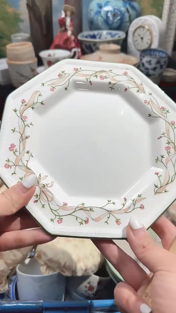 瓷片溜*妮-------------