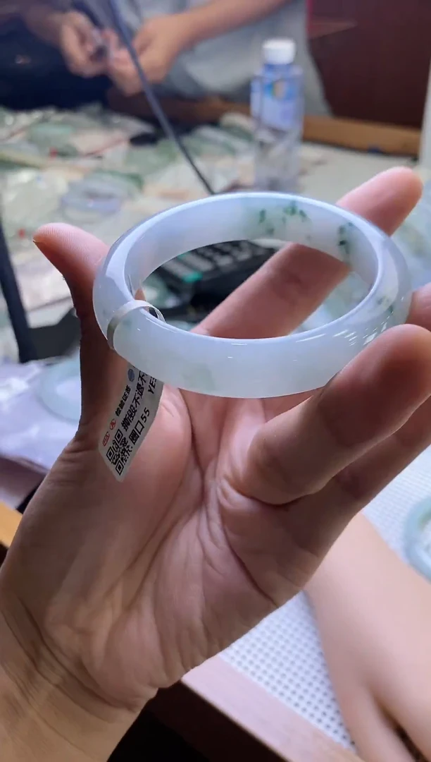 翡翠手镯未镶嵌正圈55；17