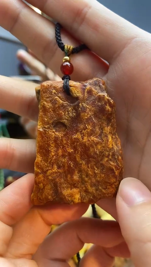 琥珀颈饰未镶嵌吊坠