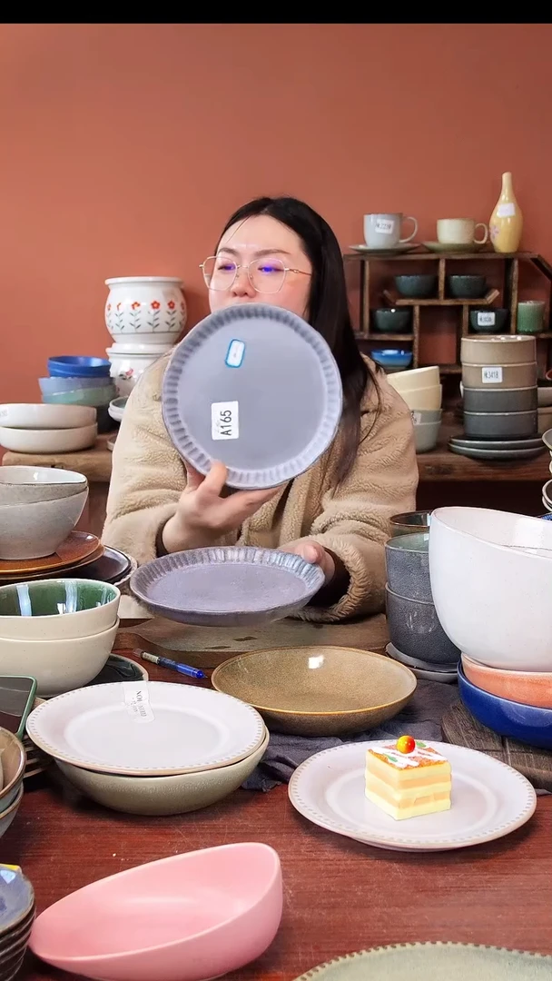 【闪购商品】碗A165  陶瓷浮雕异形盘子两个