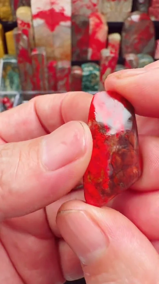 昌化鸡血石昌化鸡血石