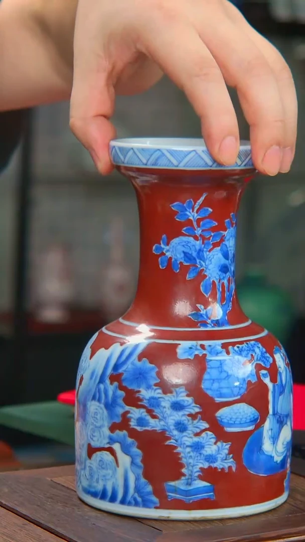 央博文化交流瓷器枣红釉青花