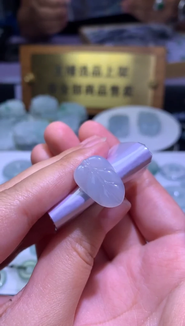 未镶嵌定制翡翠毛货