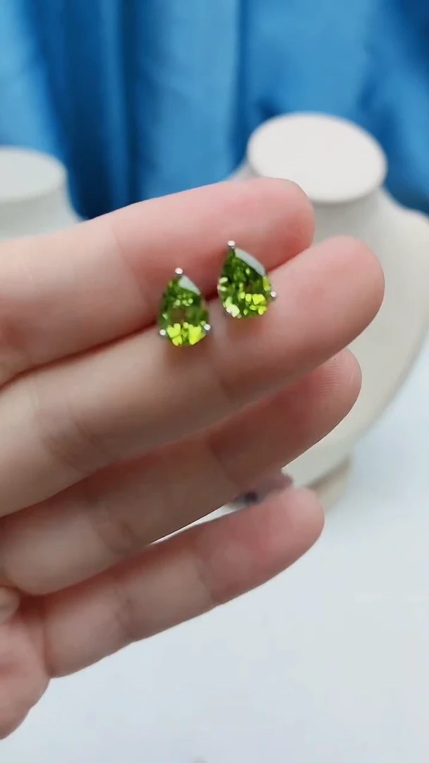 银S925镶嵌耳饰橄榄石1110ZB018产品一个（多样性）