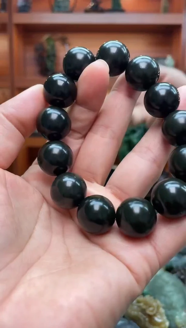 未镶嵌手串和田玉18