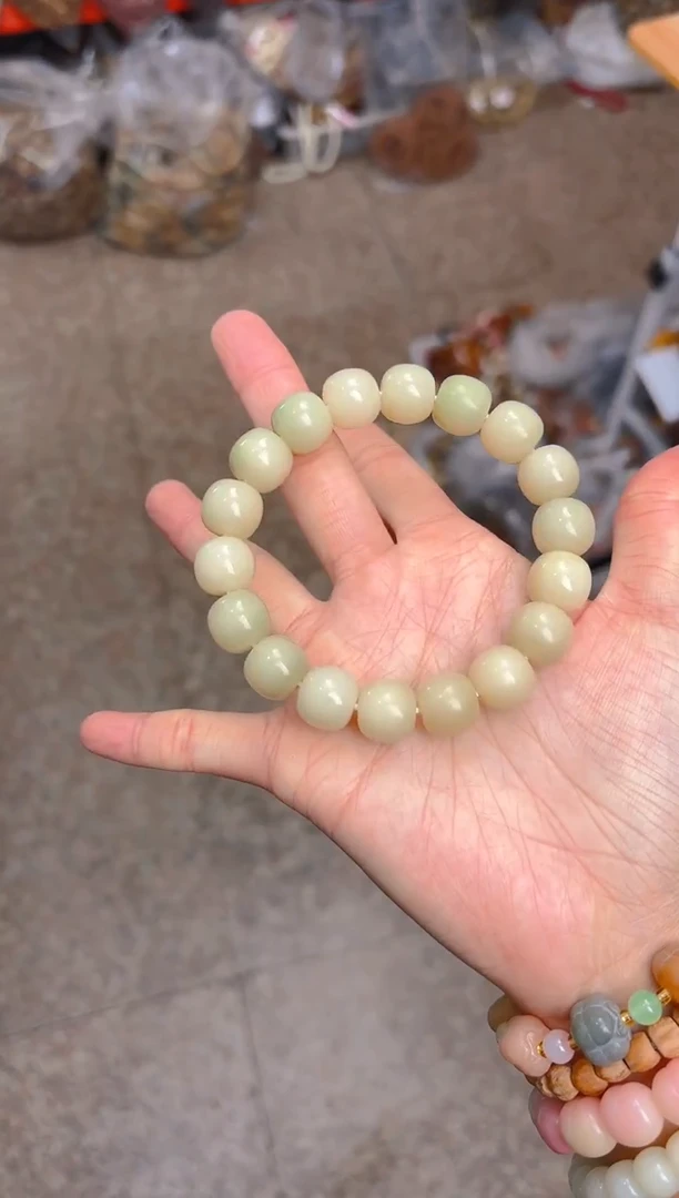 吊坠菩提根/象牙果榨菜色桶珠单圈