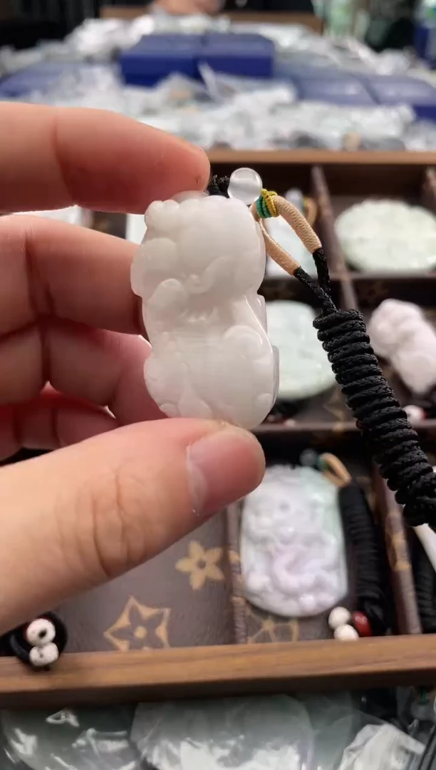 颈饰未镶嵌翡翠25/11/24/.15