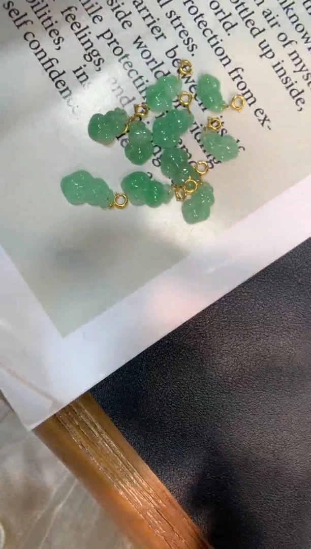 翡翠18K金镶嵌颈饰鱼鱼 多样性发一件