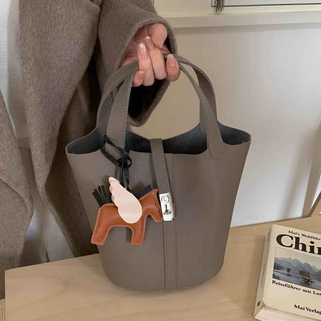 【铂昂】小水桶包单肩小包包秋冬轻奢典雅百搭大象灰肩包时尚简约女