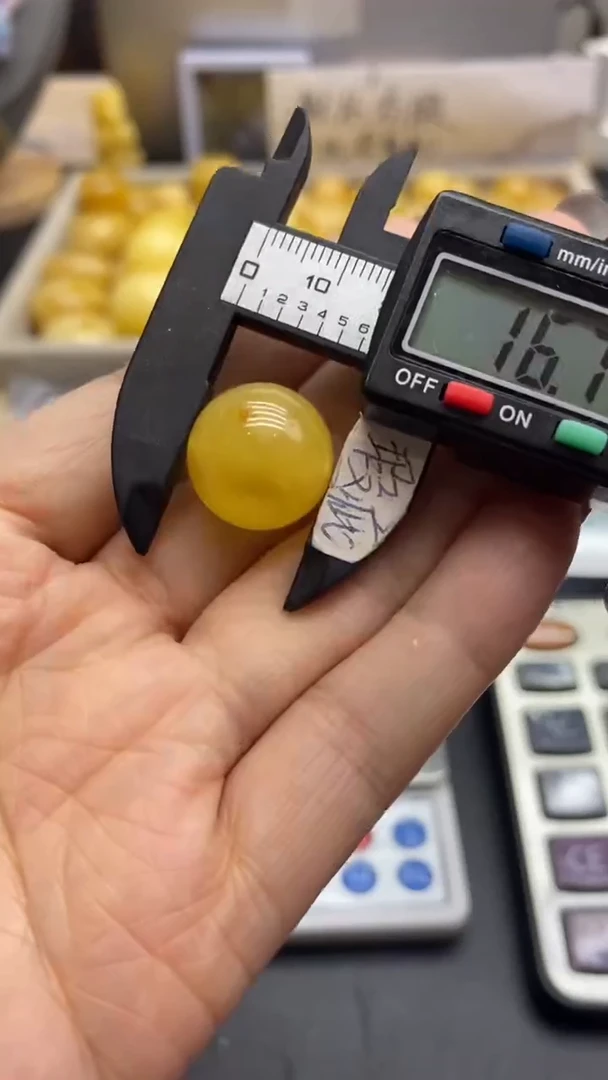 琥珀未镶嵌珠宝奇石2318