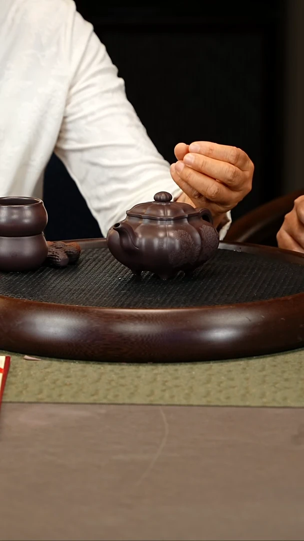 茶壶紫砂70 张彩萍  黑墩头 传炉260cc