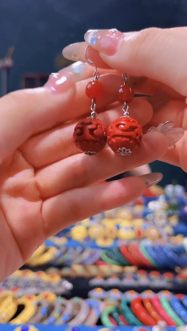 雕漆耳环花卉精品