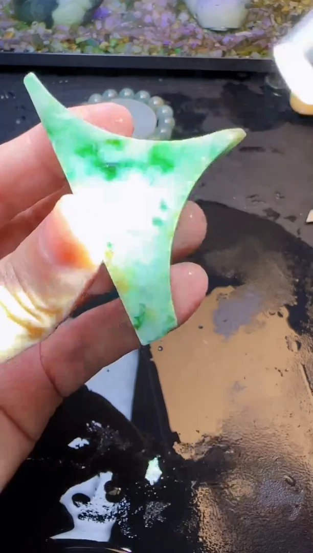 翡翠未镶嵌颈饰天然缅甸A货翡翠120