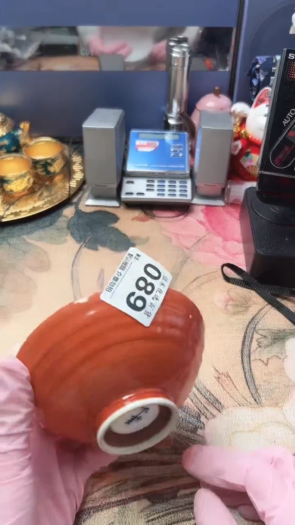 手工艺品琉璃淡**生红色造型瓷碗