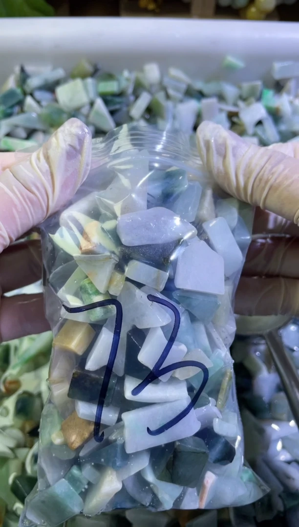 【闪购商品】翡翠颈饰未镶嵌缅甸天然翡翠边角小号500克73