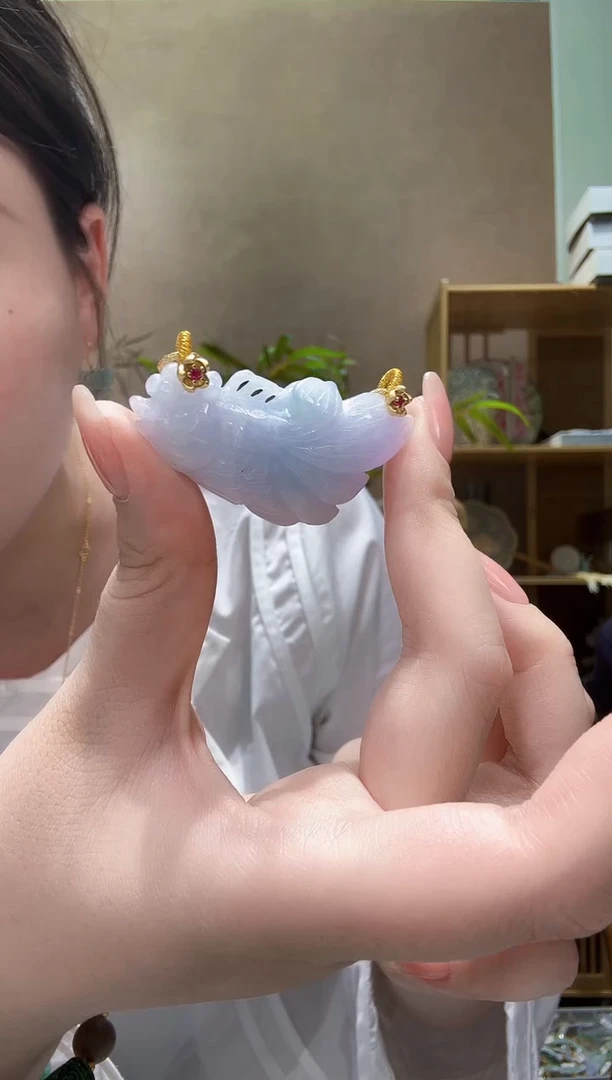 翡翠未镶嵌颈饰吊坠