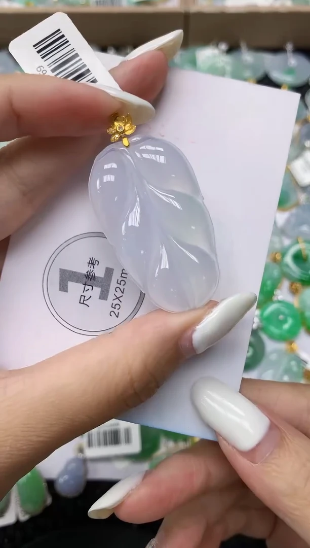 颈饰18K金镶嵌翡翠11111111111
