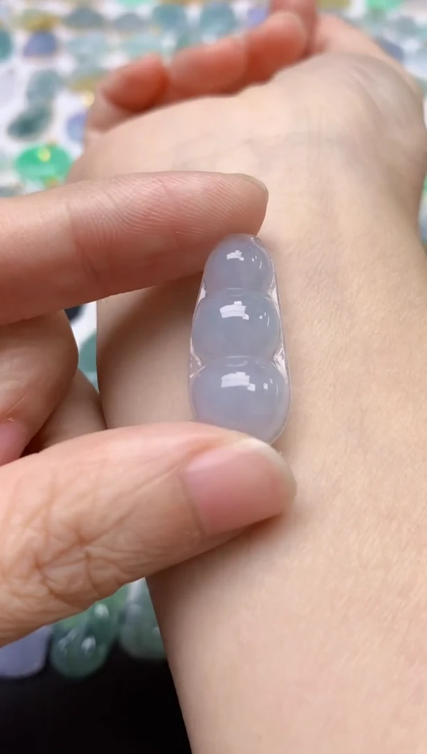 翡翠未镶嵌颈饰天然缅甸A货翡翠