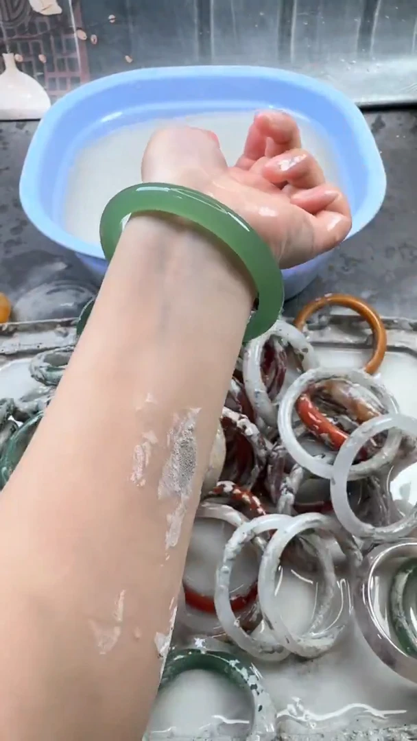 【闪购商品】石英质玉手镯未镶嵌61 6667