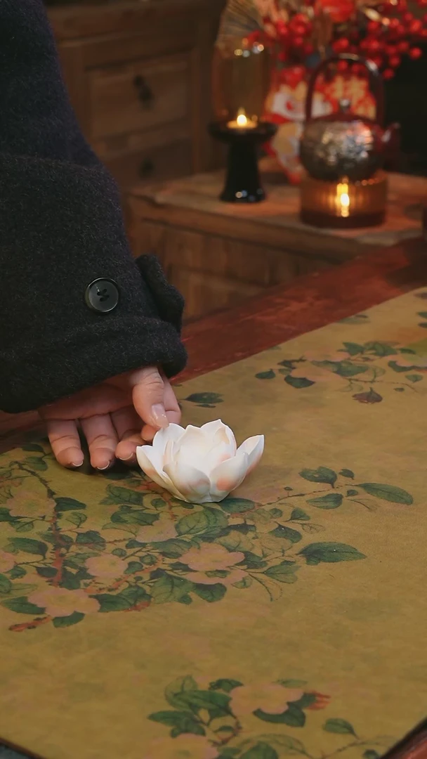 【闪购商品】瓷片莲花--------------