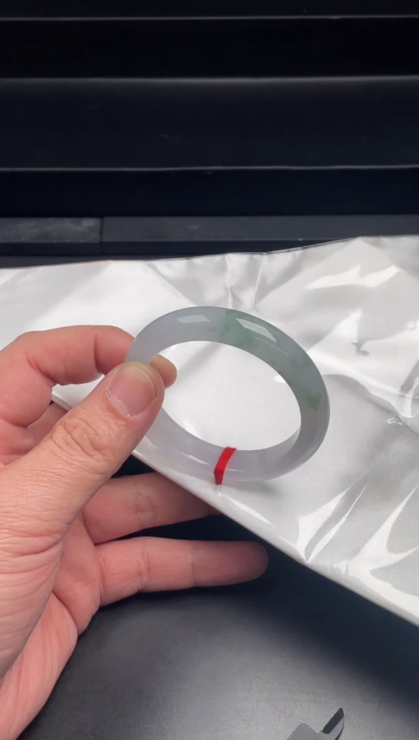 未镶嵌手镯翡翠冰飘花