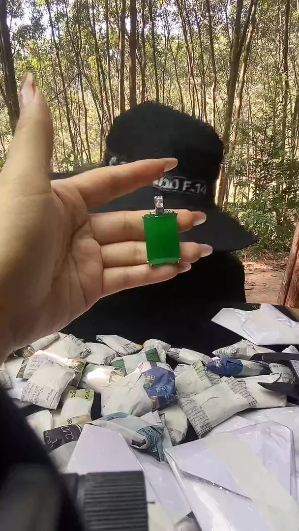满色吊坠 所见即所得！！！