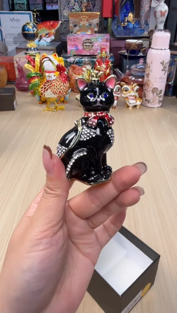 .124七宝皇冠猫黑色