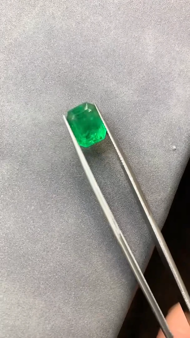 【闪购商品】祖母绿裸石未镶嵌祖母绿裸石3.85ct