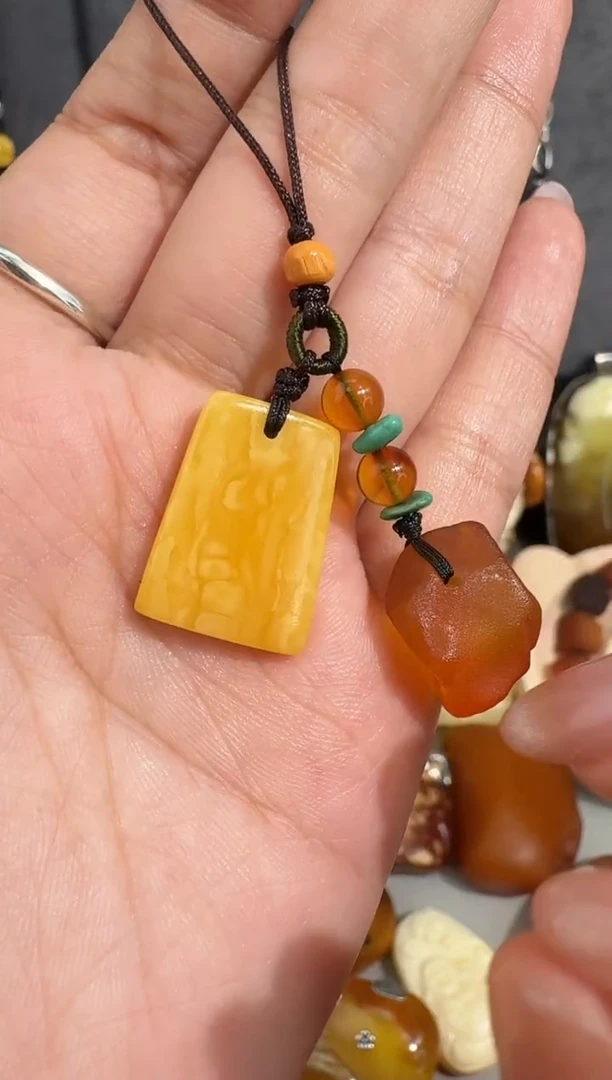 未镶嵌琥珀裸石琥珀