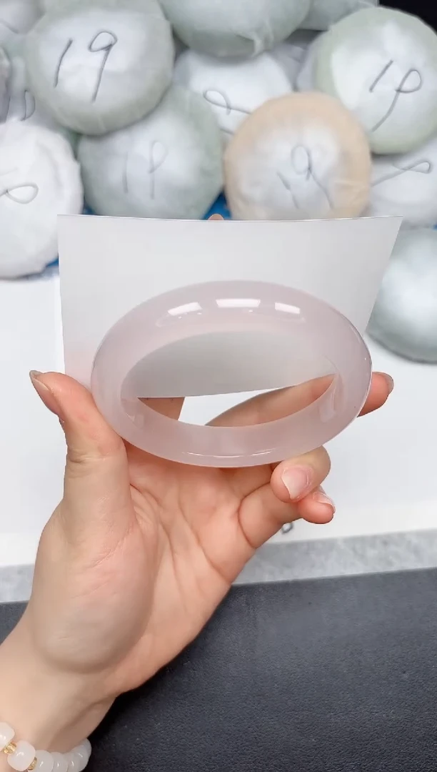 未镶嵌手镯石英质玉253/58.6