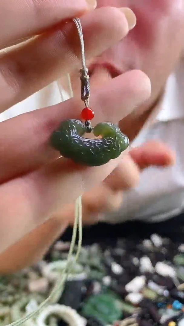 和田玉未镶嵌颈饰多样性发货，拍一发一