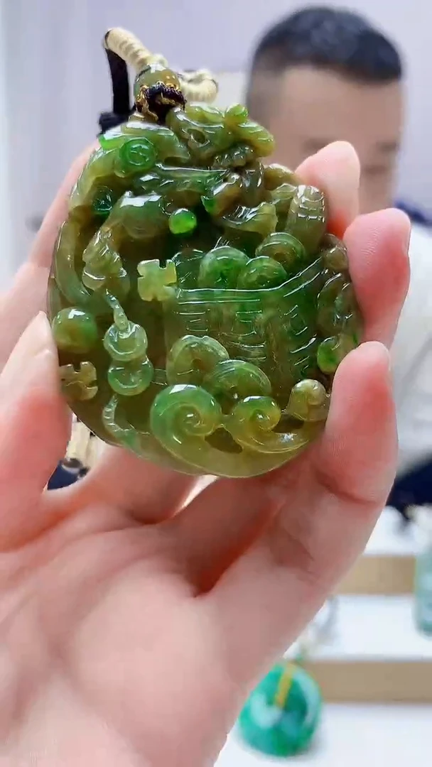 未镶嵌定制翡翠4898zm-毛货挂件50