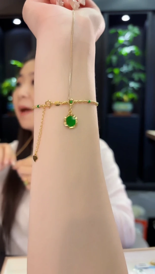 翡翠未镶嵌吊坠(不含链)r缅料A货/多样性发货/一件