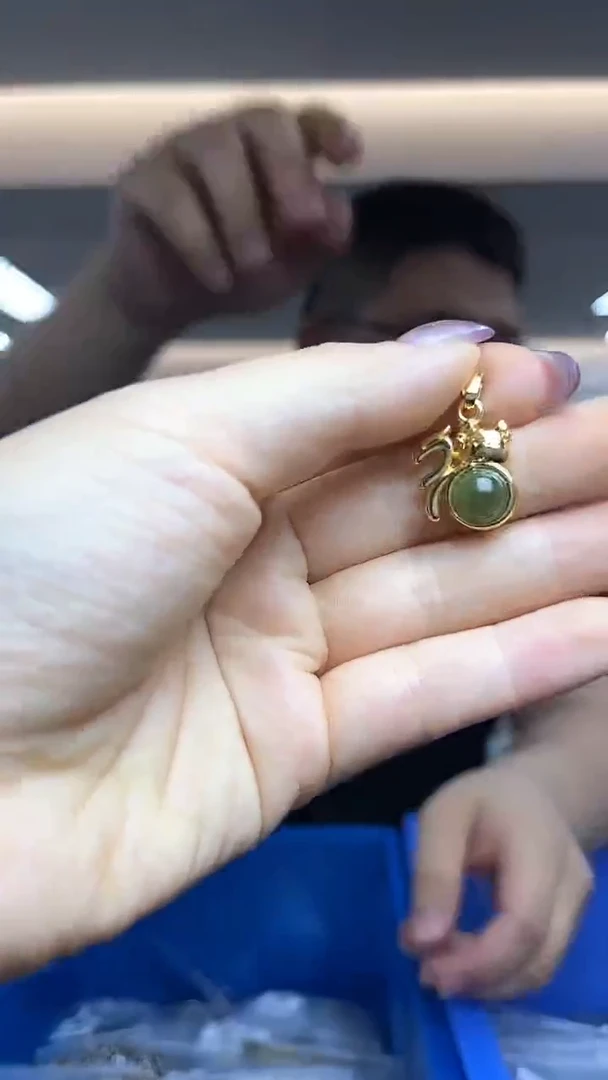 和田玉未镶嵌颈饰（多样性发一件）