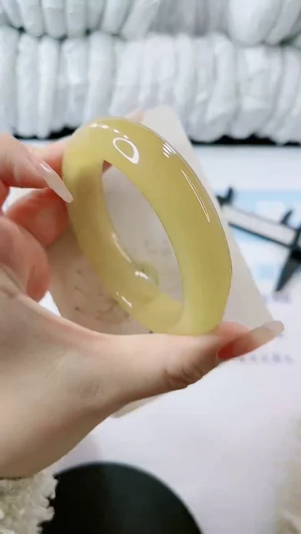 【闪购商品】石英质玉手镯未镶嵌多样性发货E241