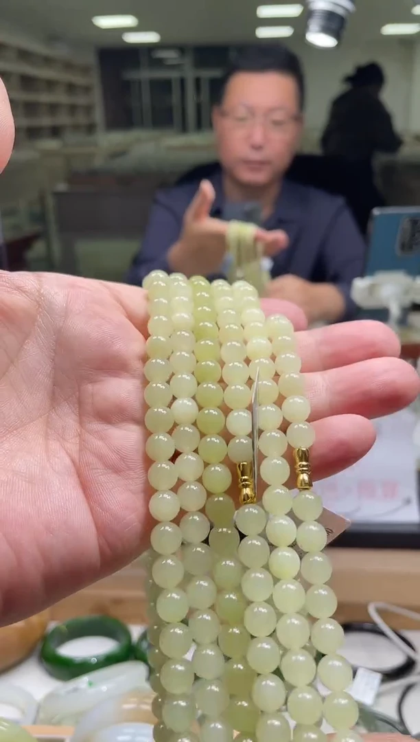 颈饰未镶嵌和田玉冰黄项链多样性发货其一