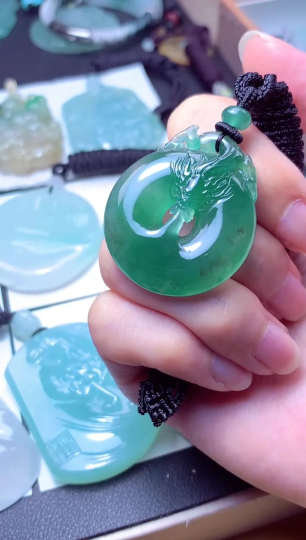 颈饰未镶嵌翡翠天然A货翡翠