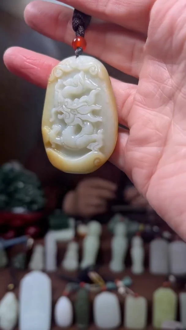 颈饰未镶嵌和田玉·