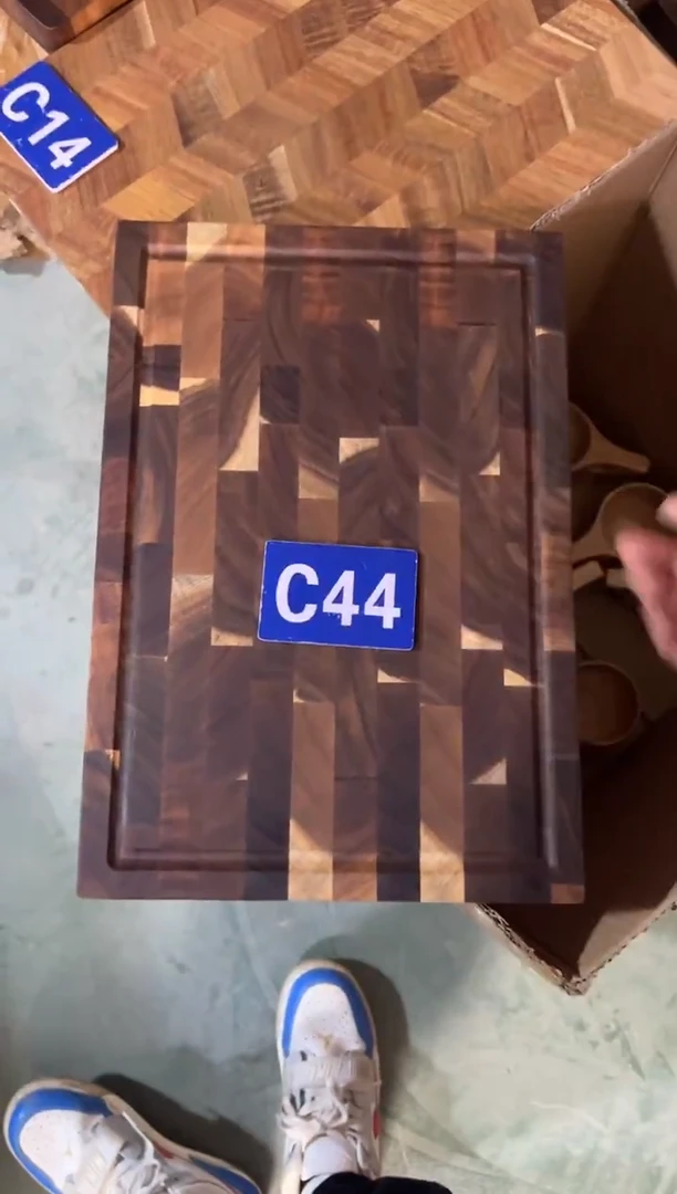 木闪购2025/12/18 C44