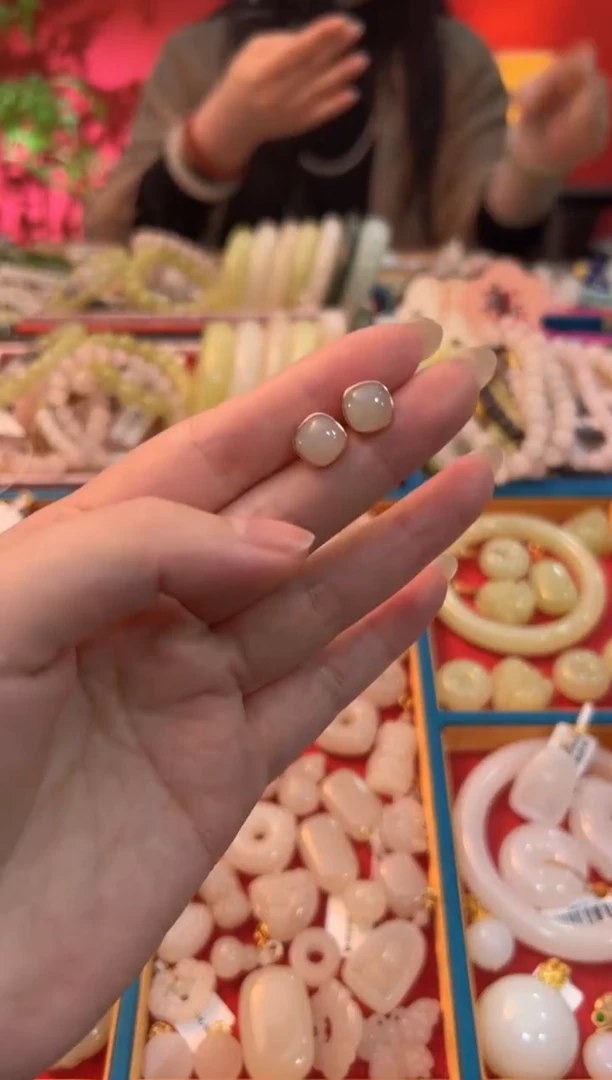 【闪购商品】和田玉耳饰未镶嵌藕粉方糖耳钉【多样性发其一】