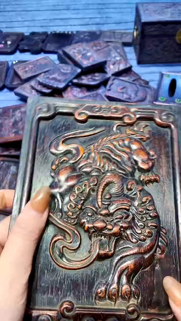 木紫檀雕刻一物一拍