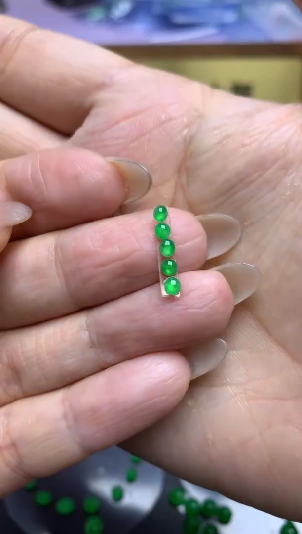 【闪购商品】定制翡翠未镶嵌毛货