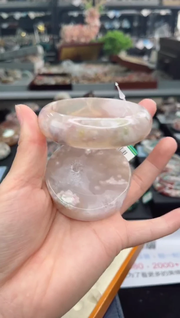 【闪购商品】石英质玉手镯未镶嵌59圈口（赠品镯心）3571330