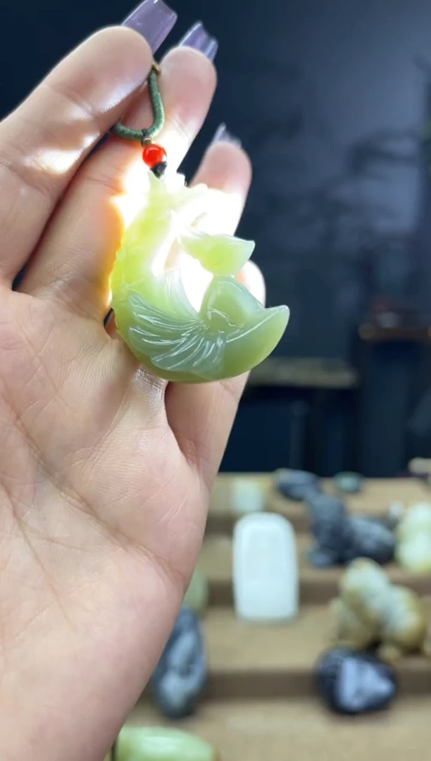 颈饰未镶嵌和田玉1