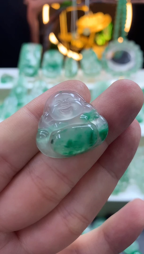 石英质玉（非洲翠）未镶嵌吊坠(不含链)佛公