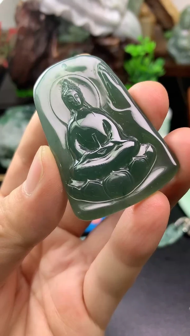 颈饰未镶嵌翡翠沙**步观音