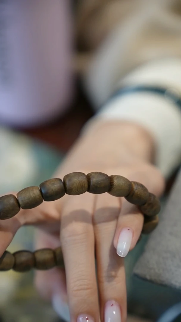 沉香手串沉香手串LG006桶珠10mm